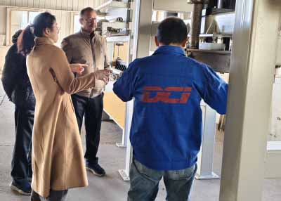 The Indian Customers Visited Our Factory